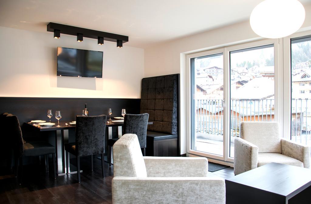 Ischglliving Family Appartements Rum bild